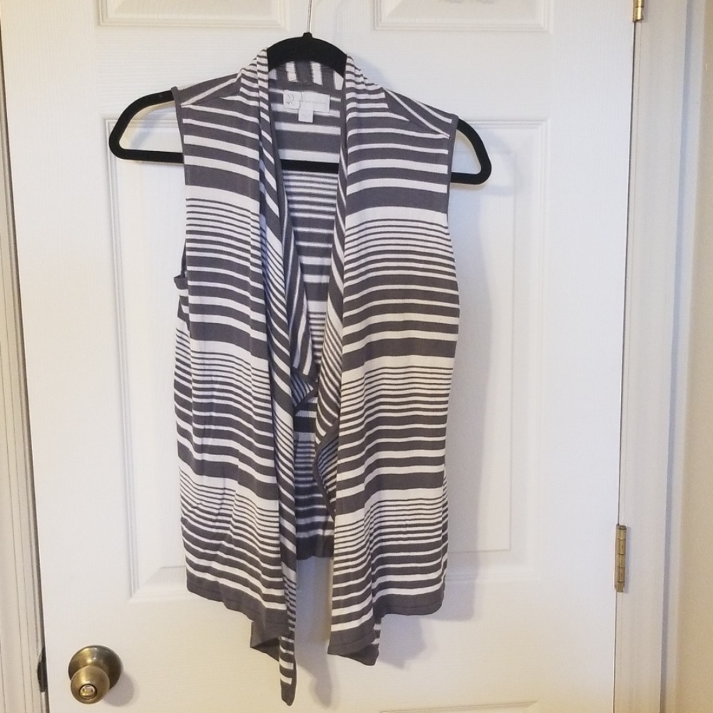 Sleeveless flyaway